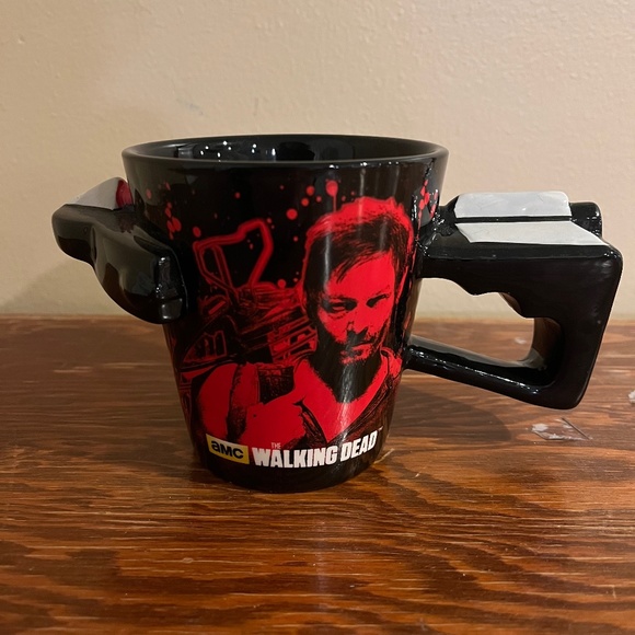 AMC TWD The Walking Dead Team Daryl Dixon Crossbow Coffee Mug Cup - Picture 1 of 6